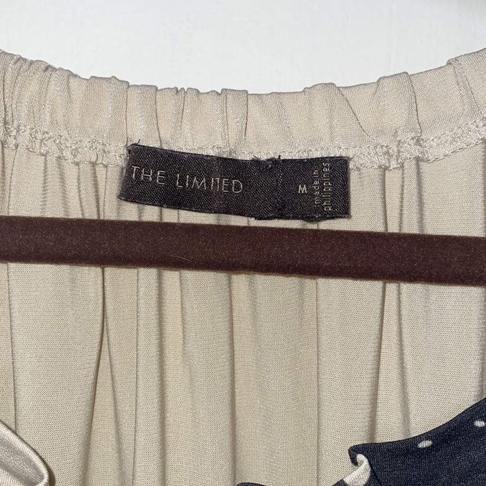 The Limited Short Sleeve Top - Picture 4 of 6